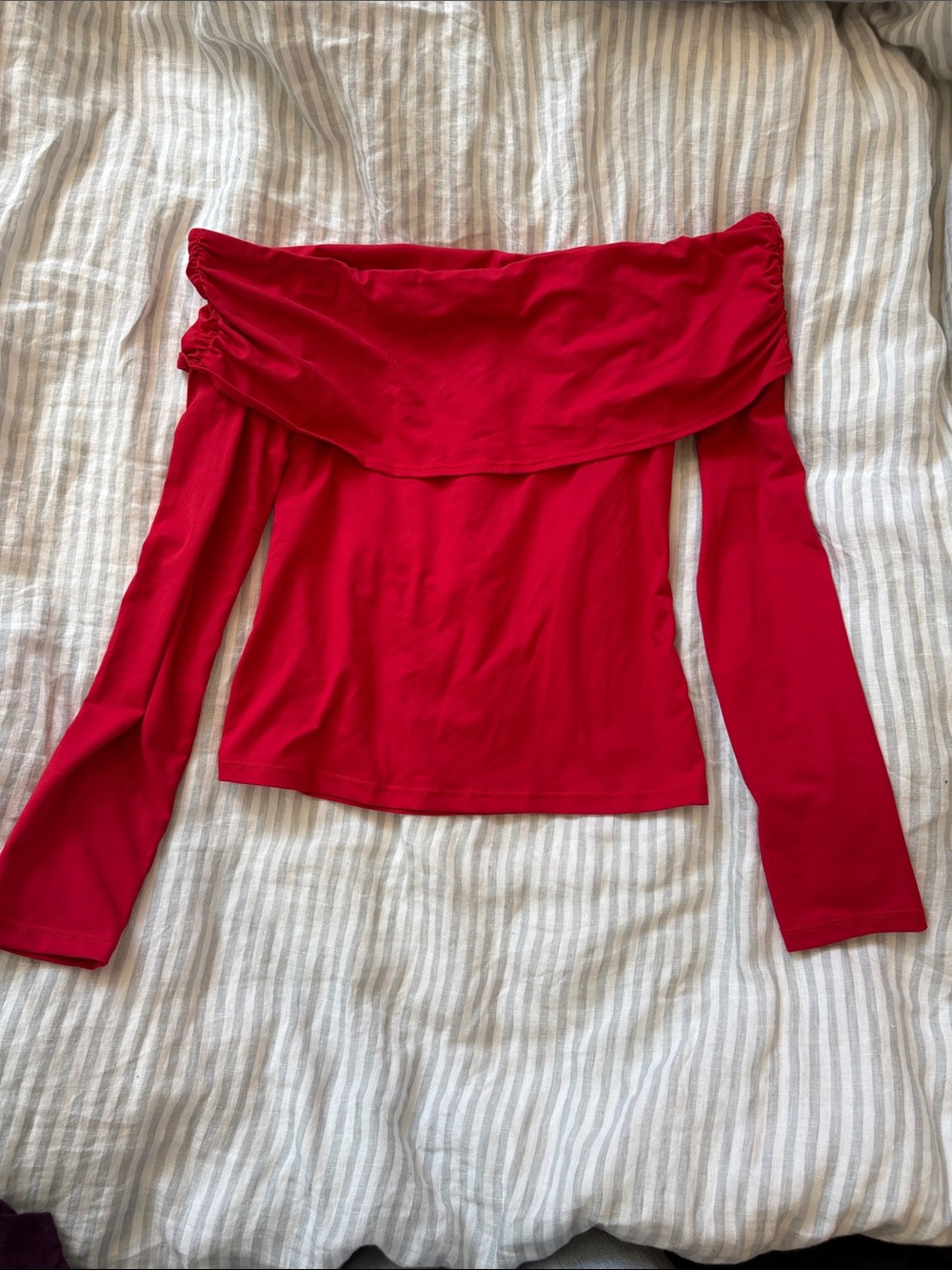 Off-Shoulder Long Sleeve Women's Top - Red